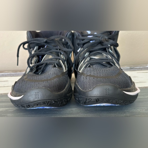 Nike Kyrie Infinity basketball shoe - Size 13 - Picture 8 of 11